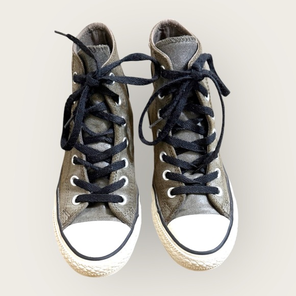 Hi-Top Leather Converse - Picture 2 of 6